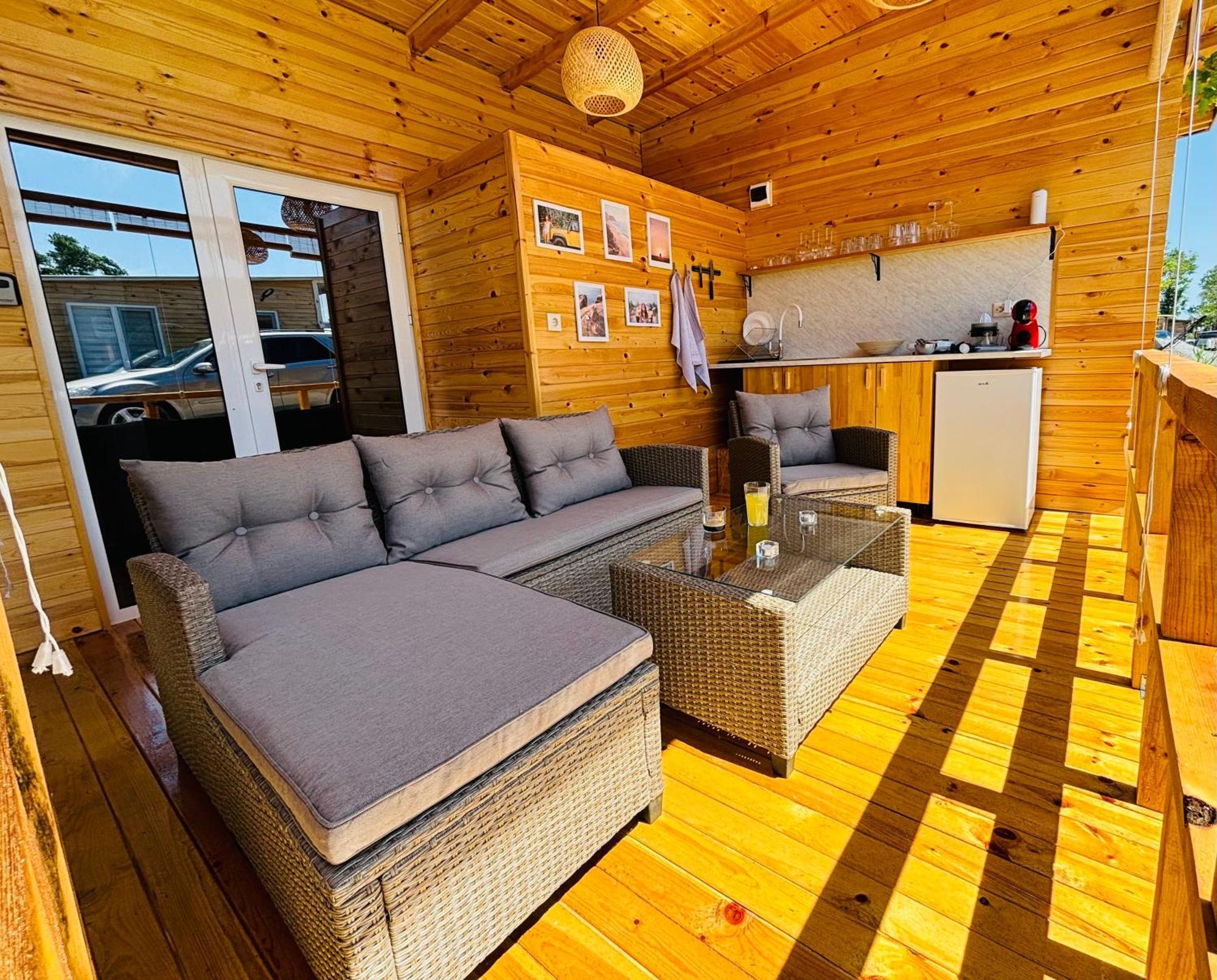 Cozyhut Бунгало Под Наем Chernomorets Buitenkant foto